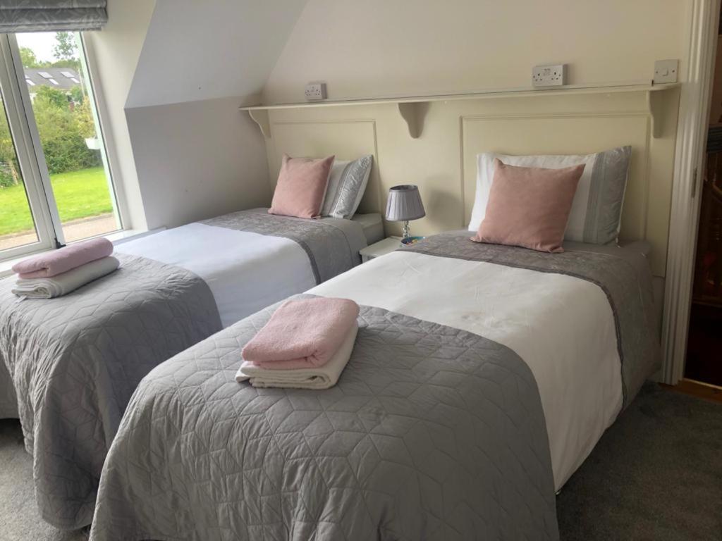Foxborough Bnb Droichead an Chaisleáin エクステリア 写真